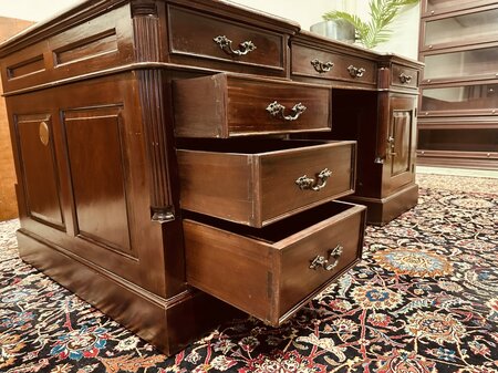 Klassiek Engels Chesterfield bureau partnerdesk