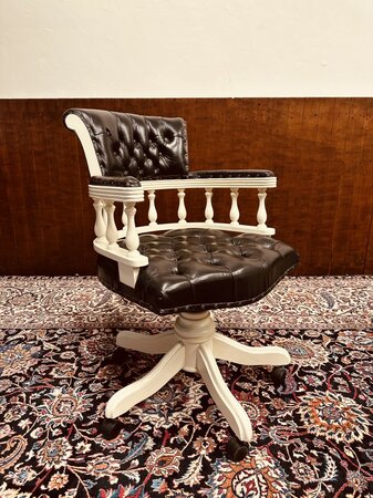 Wit Klassiek Engels bureau met bureaustoel