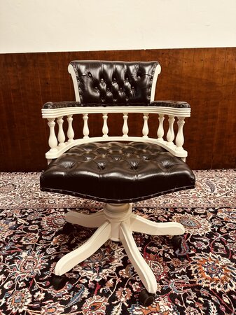 Wit Klassiek Engels bureau met bureaustoel