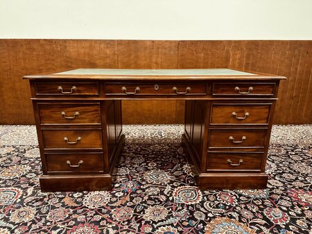 Engels Chesterfield klassiek bureau