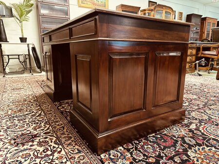 Engels Chesterfield klassiek bureau