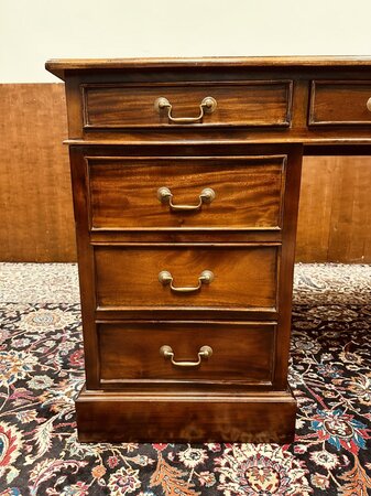Engels Chesterfield klassiek bureau