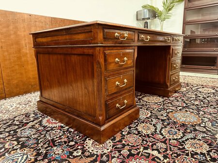 Klassiek Engels Globe Wernicke bureau