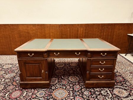 Engels Klassiek Chesterfield Partnerdesk Bureau