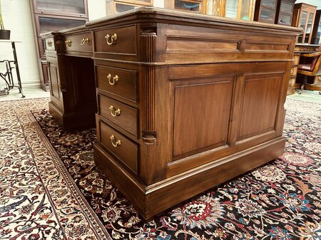 Engels Klassiek Chesterfield Partnerdesk Bureau