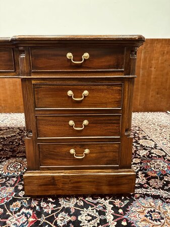 Engels Klassiek Chesterfield Partnerdesk Bureau