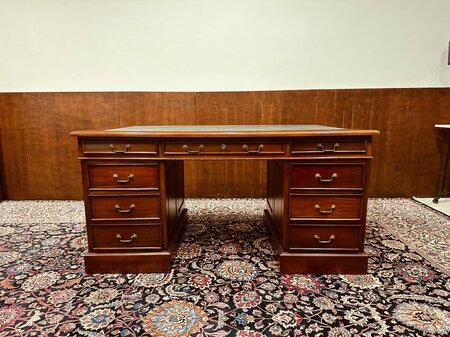 Engels Klassiek Bureau