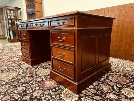 Engels Klassiek Bureau