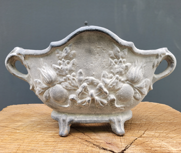 Franse jardiniere van gietijzer