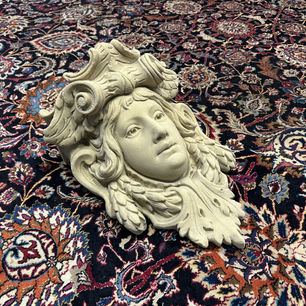 Antieke Italiaanse zandstenen wandconsole Medusa