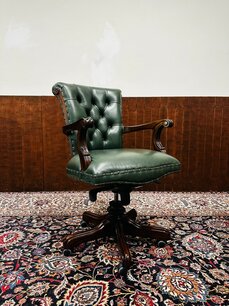 Engelse Chesterfield Bureaustoel