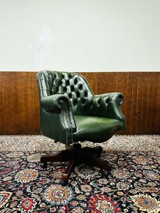 Luxe Chesterfield Directors Chair