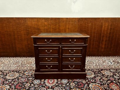Classic English Chest of Drawers