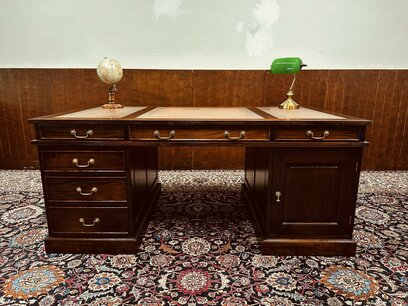 Large English Desk Partnerdesk