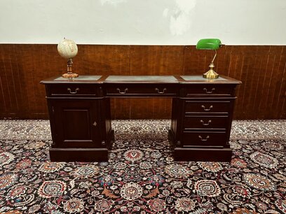 Narrow Classic English Desk