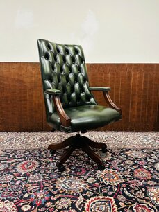 Engelse Chesterfield Directors Chair Bureaustoel
