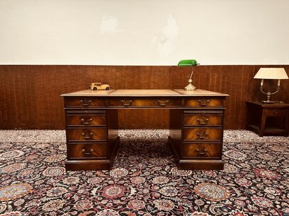 Antiek Engels Bureau