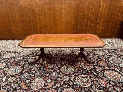 Antieke Engelse Chesterfield Salontafel