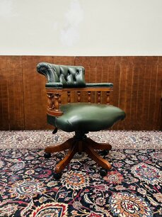 Green English Captain Chair