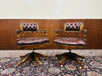 Set Engelse Chesterfield Captain Chairs