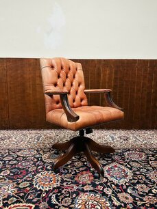 Engelse Zalm Kleurige President Chair