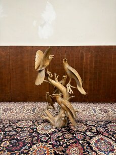 Antiek houtsnijwerk van diverse vogels