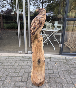 Large wood carving American bald eagle