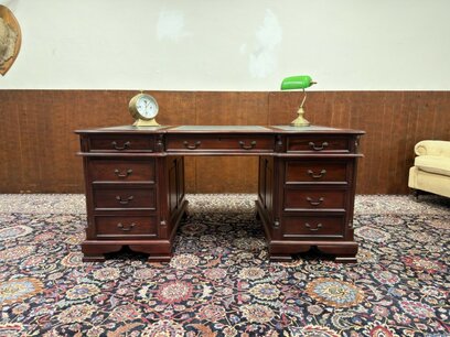 Engels Klassiek Chesterfield Bureau Engels Klassiek Chesterfield Bureau
