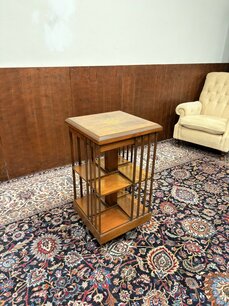 Klassiek Engelse Antieke Boekenmolen Klassiek Engelse Antieke Boekenmolen