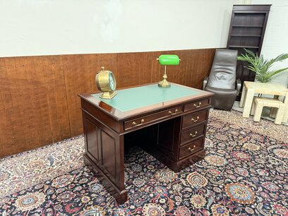 Klassiek Engels Bureau met Achterschot