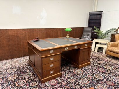 Groot Klassiek Engels Chesterfield Bureau Partnerdesk