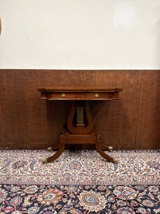 Klassiek Engelse Sidetable Bijzettafel