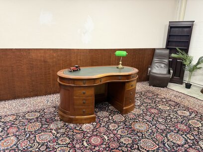 Engels Klassiek Niervormig Chesterfield Bureau