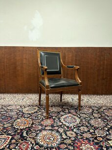 Klassiek Engelse Chesterfield Stoel