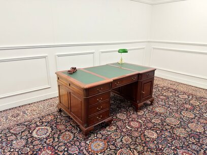 Klassieke Engelse Chesterfield Partnerdesk Bureau