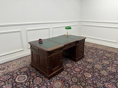 Groot Engels Klassiek Bureau Partnerdesk
