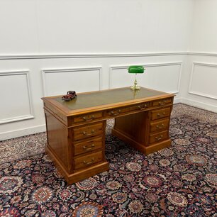 Klassiek Engels Globe Wernicke Bureau