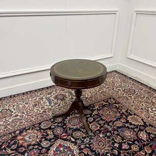 Klassiek Engels Chesterfield Bijzettafel Drumtafel