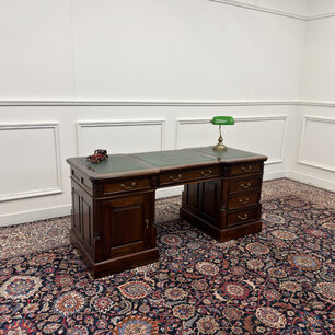 Classic English Desk Green Leather