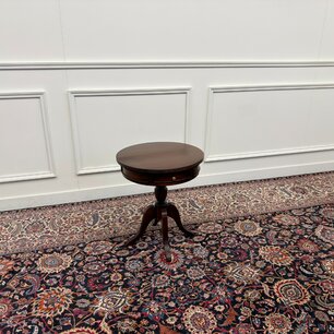 Klassieke Engelse Bijzettafel