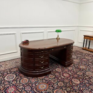 Groot Klassiek Engels Ovaal Bureau