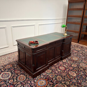 Klassiek Engels Bureau met Achterschot