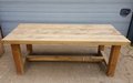 Grote houten tafel