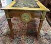 Antieke Franse schrijftafel met inlegwerk en bronzen ornamenten