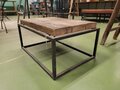 Robuuste salontafel van meerpaal hout
