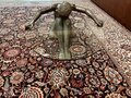 Kleine glazen tafel met bronzen vrouw
