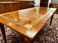Klassieke tafel met inlegwerk