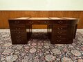 Klassiek Chesterfield bureau met vergadertafel