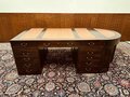 Klassiek Chesterfield bureau met vergadertafel