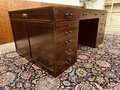 Klassiek Chesterfield bureau met vergadertafel